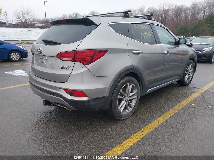 5XYZUDLA7HG495035 2017 HYUNDAI SANTA FE photo no. 4