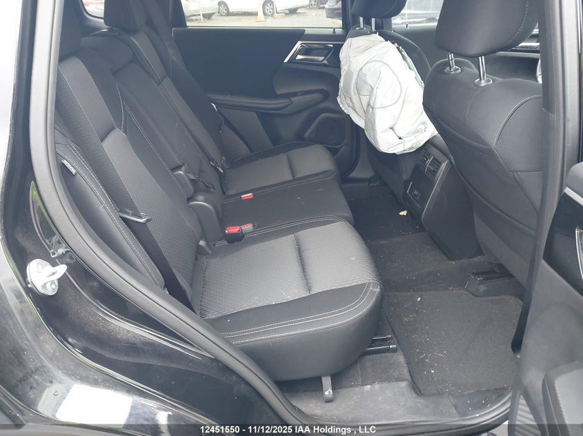 2024 Mitsubishi Outlander Le/Se/Sel VIN: JA4J4VA87RZ620390 Lot: 12451550