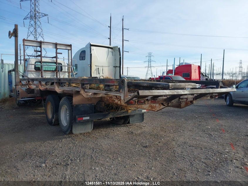 1HTWPADR34J023988 2004 INTERNATIONAL  photo no. 3
