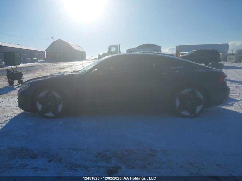 WAUCJBFW6N7008696 2022 AUDI E-TRON GT photo no. 14