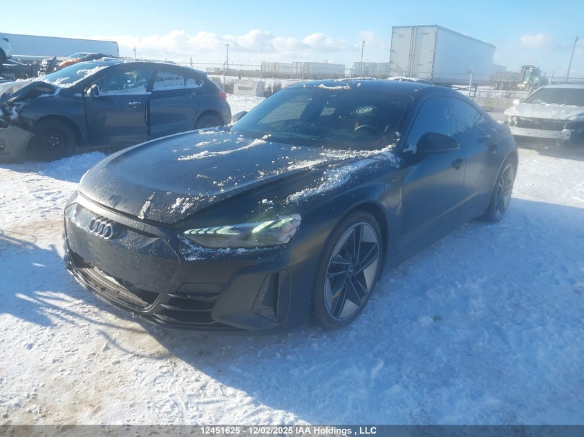 WAUCJBFW6N7008696 2022 AUDI E-TRON GT photo no. 2