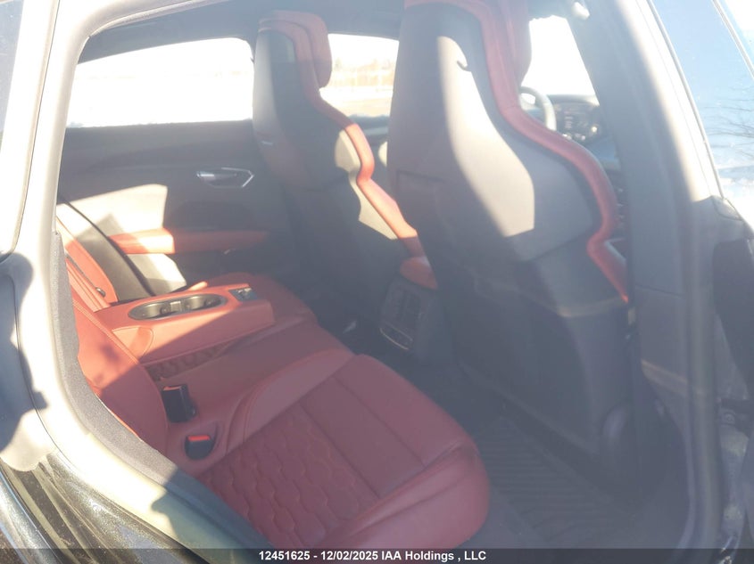 WAUCJBFW6N7008696 2022 AUDI E-TRON GT photo no. 8
