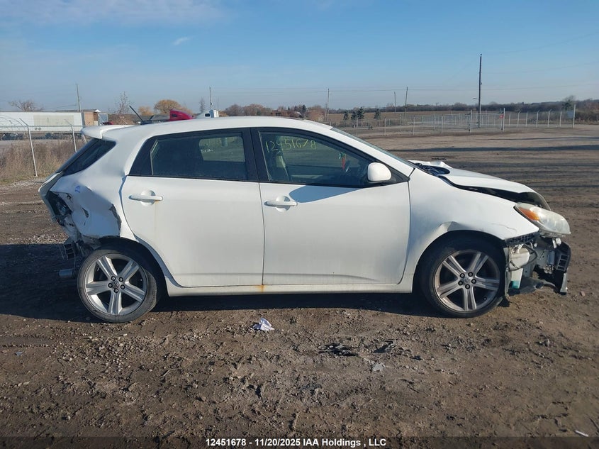 2T1KU4EE3BC622979 2011 TOYOTA MATRIX photo no. 14