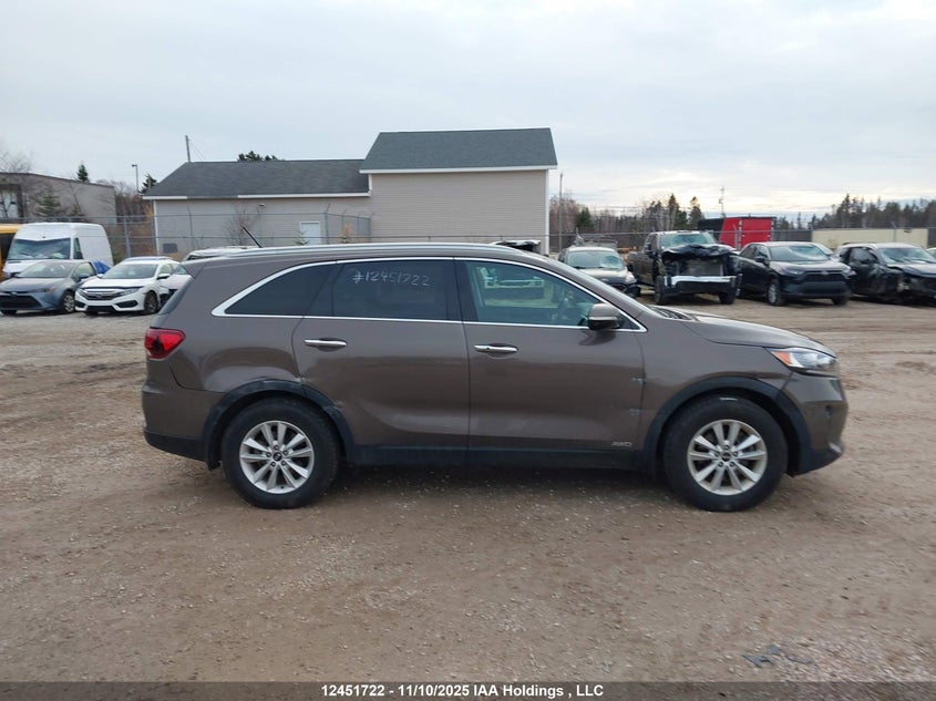 5XYPHDA33KG569378 2019 KIA SORENTO photo no. 13