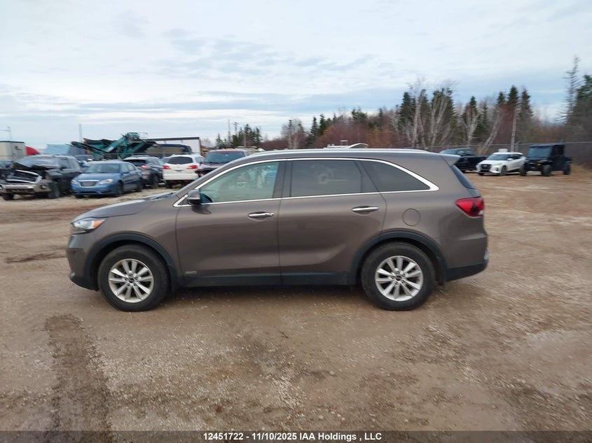 5XYPHDA33KG569378 2019 KIA SORENTO photo no. 14