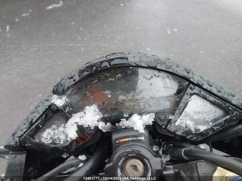 2011 Honda Cbr1000 Ra-Abs VIN: ZDCSC6069BF400025 Lot: 12451777