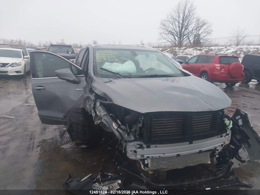 5GAEVAKWXKJ218993 2019 Buick Enclave Essence auction photo 1