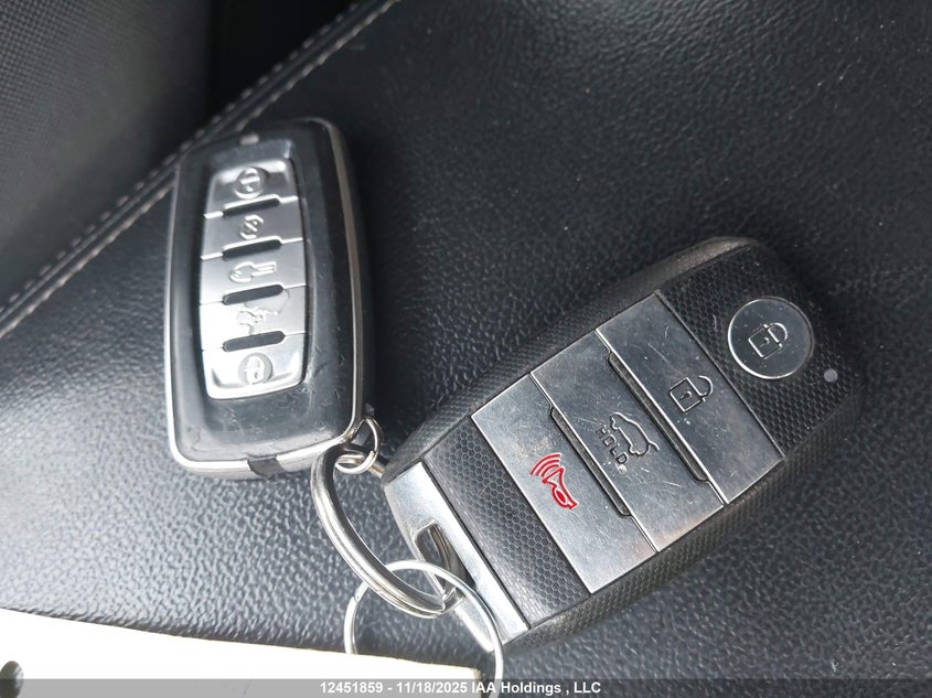 5XYPGDA50HG251327 2017 KIA SORENTO photo no. 11