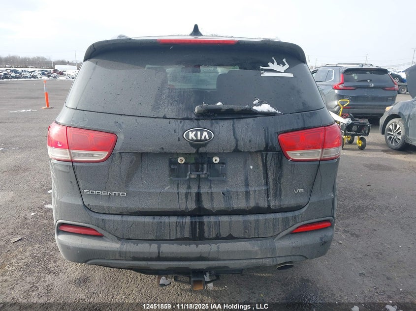 5XYPGDA50HG251327 2017 KIA SORENTO photo no. 16