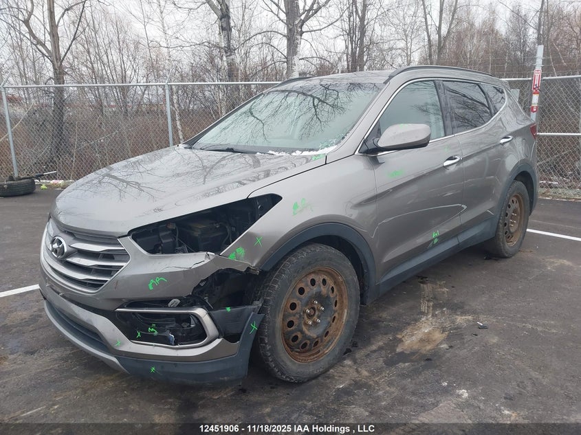 5XYZT3LB7HG472232 2017 HYUNDAI SANTA FE photo no. 2