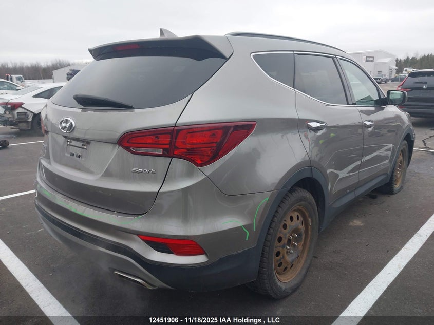 5XYZT3LB7HG472232 2017 HYUNDAI SANTA FE photo no. 4