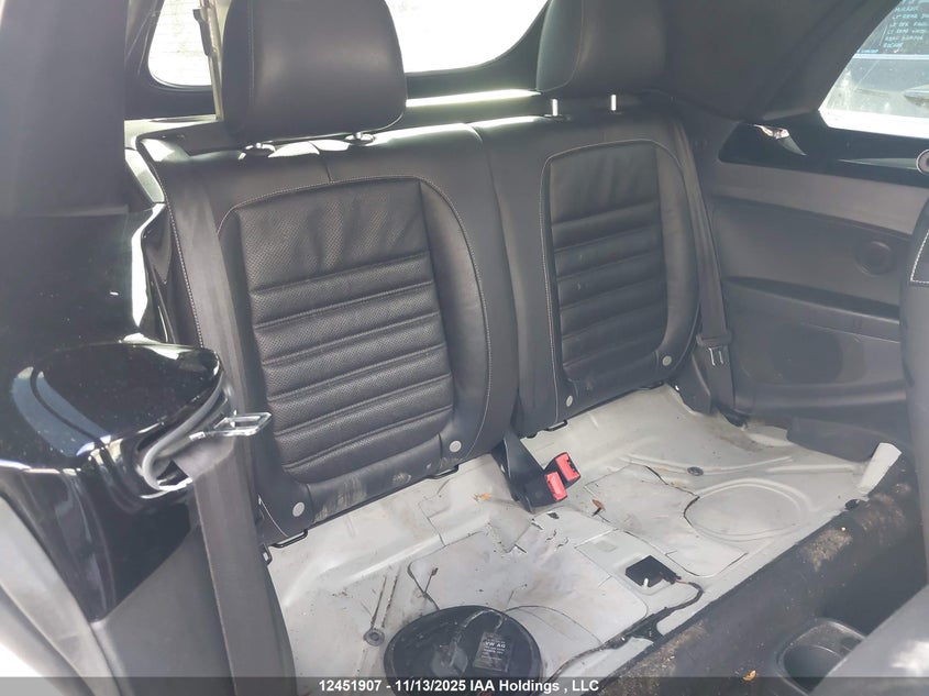 2014 Volkswagen Beetle 1.8T VIN: 3VW517AT5EM816370 Lot: 12451907