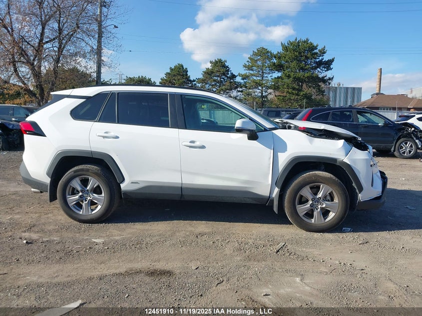 2025 Toyota Rav4 VIN: 2T3RWRFV3SW260646 Lot: 12451910