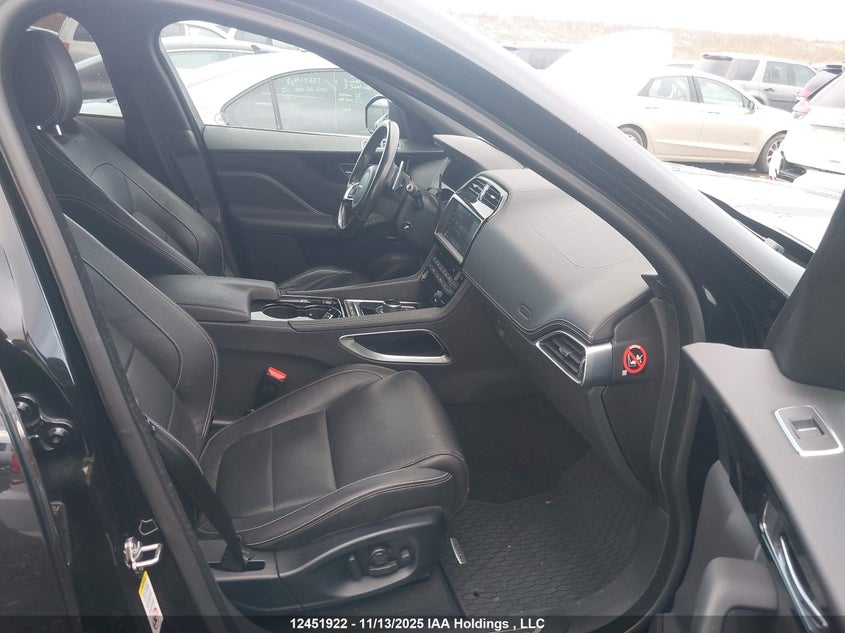 SADCM2BV2HA069983 2017 JAGUAR F-PACE photo no. 5
