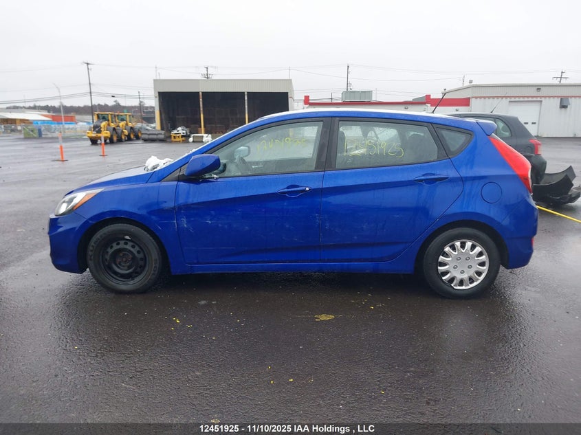2013 Hyundai Accent Gls/Gs VIN: KMHCT5AE4DU094793 Lot: 12451925