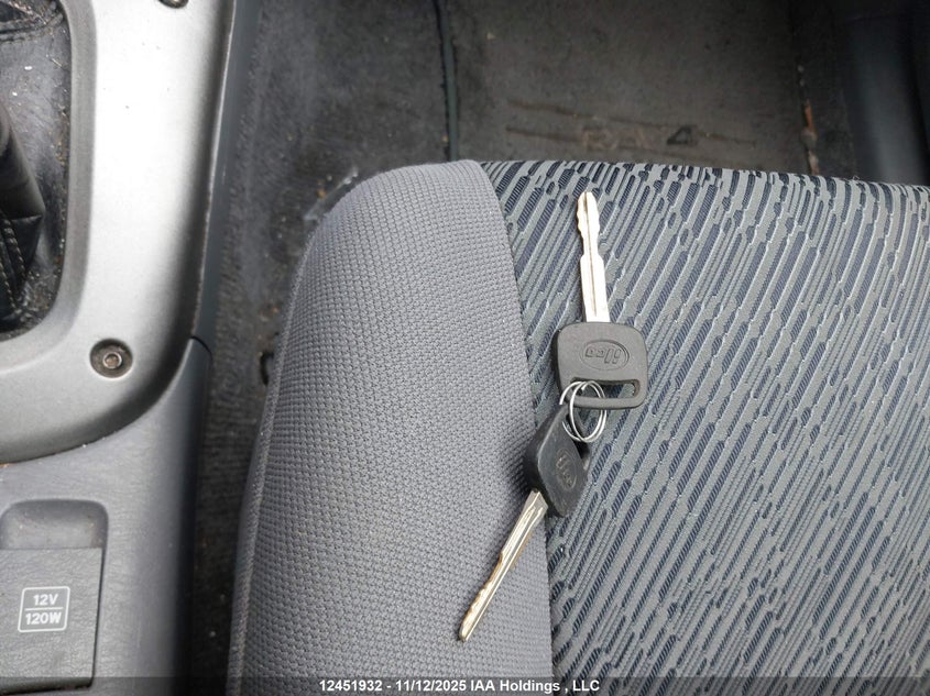 JTEHH20VX10097451 2001 TOYOTA RAV 4 photo no. 11