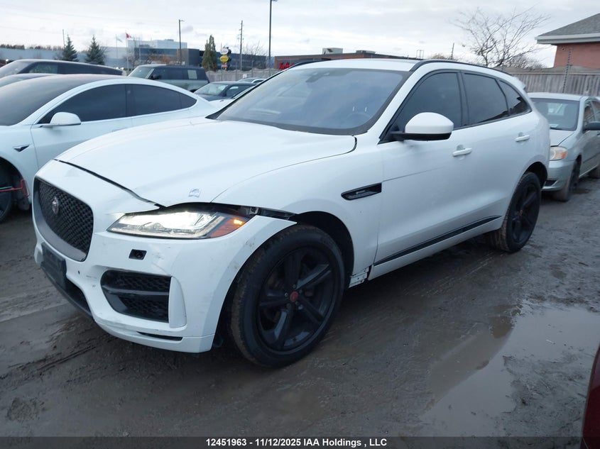 SADCL2FX4JA294524 2018 JAGUAR F-PACE photo no. 2