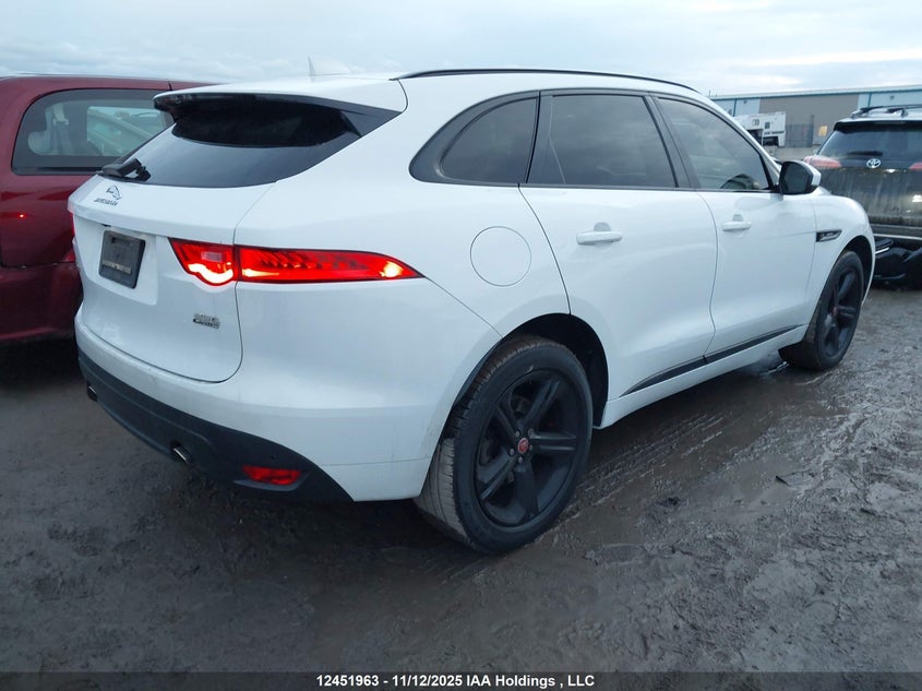 SADCL2FX4JA294524 2018 JAGUAR F-PACE photo no. 4