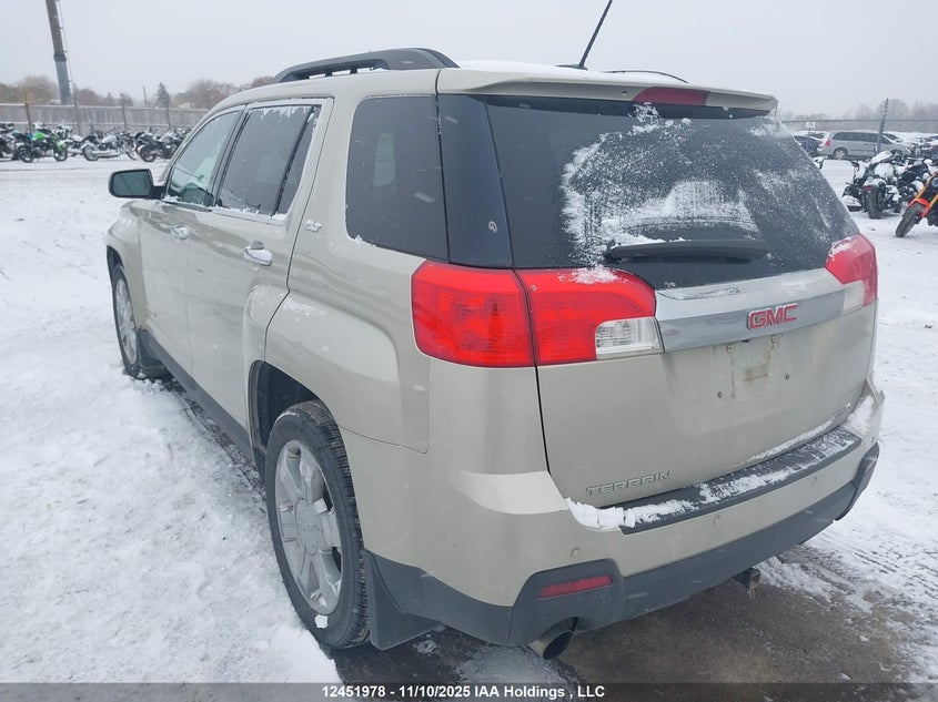 2GKFLXE36F6160630 2015 GMC TERRAIN photo no. 3