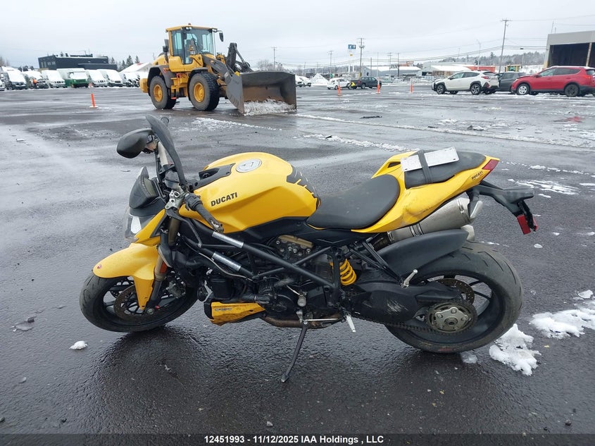 ZDM11BMV7CB011853 2012 DUCATI STREETFIGHTER photo no. 16