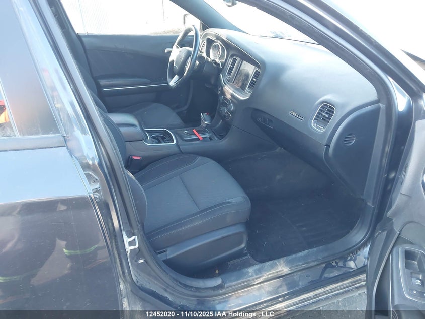 2C3CDXHG9JH242864 2018 DODGE CHARGER photo no. 5
