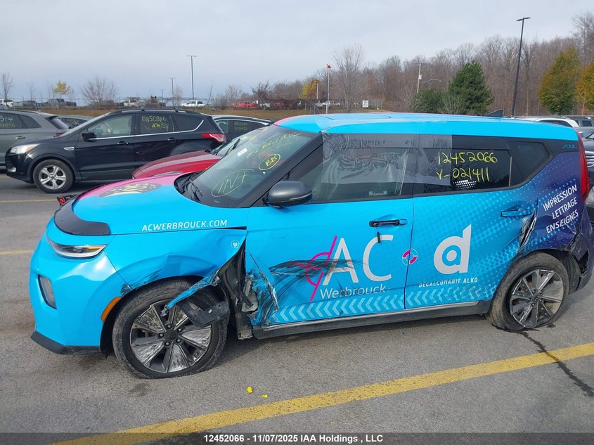 KNDJ33A11M7021411 2021 KIA SOUL EV photo no. 23