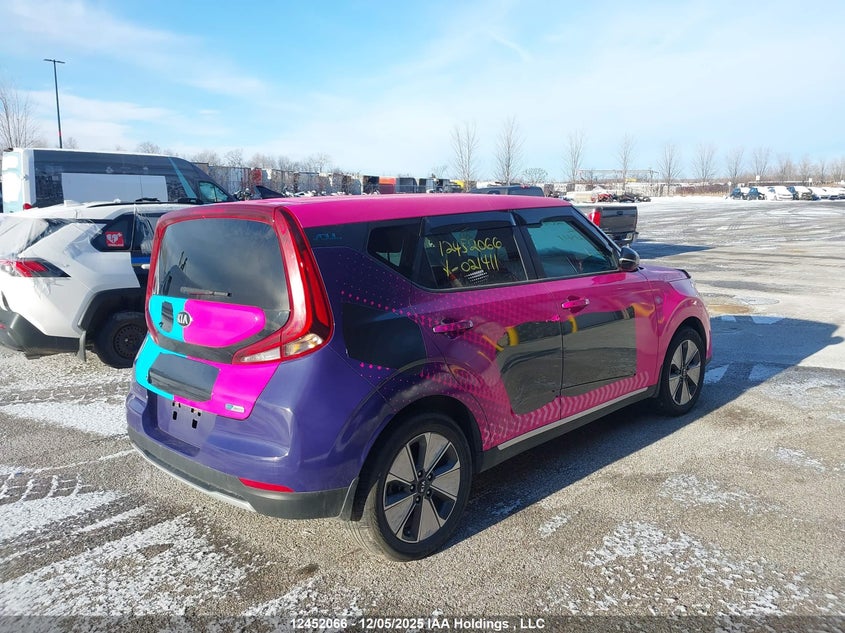 KNDJ33A11M7021411 2021 KIA SOUL EV photo no. 4