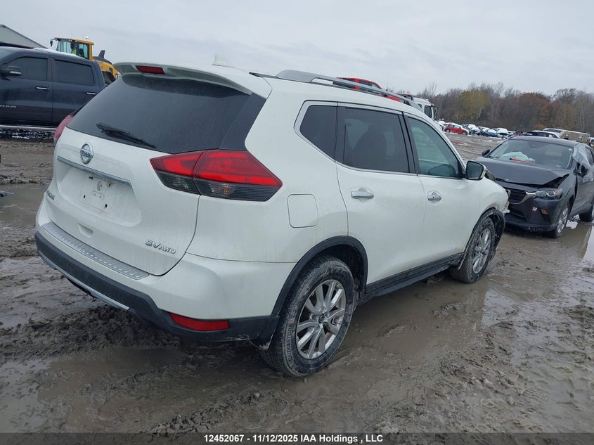 5N1AT2MV6HC802944 2017 NISSAN ROGUE photo no. 4
