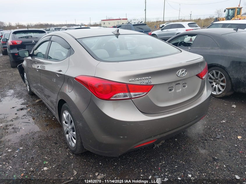 5NPDH4AEXDH330734 2013 HYUNDAI ELANTRA photo no. 3