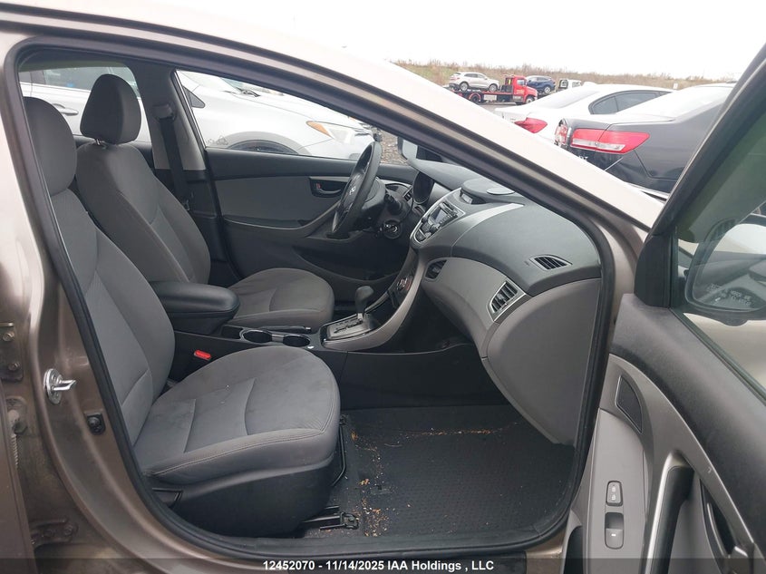 5NPDH4AEXDH330734 2013 HYUNDAI ELANTRA photo no. 5