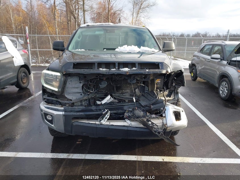 5TFUY5F16JX680793 2018 TOYOTA TUNDRA photo no. 12