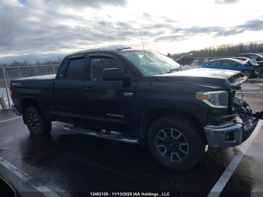 5TFUY5F16JX680793 2018 TOYOTA TUNDRA photo no. 13