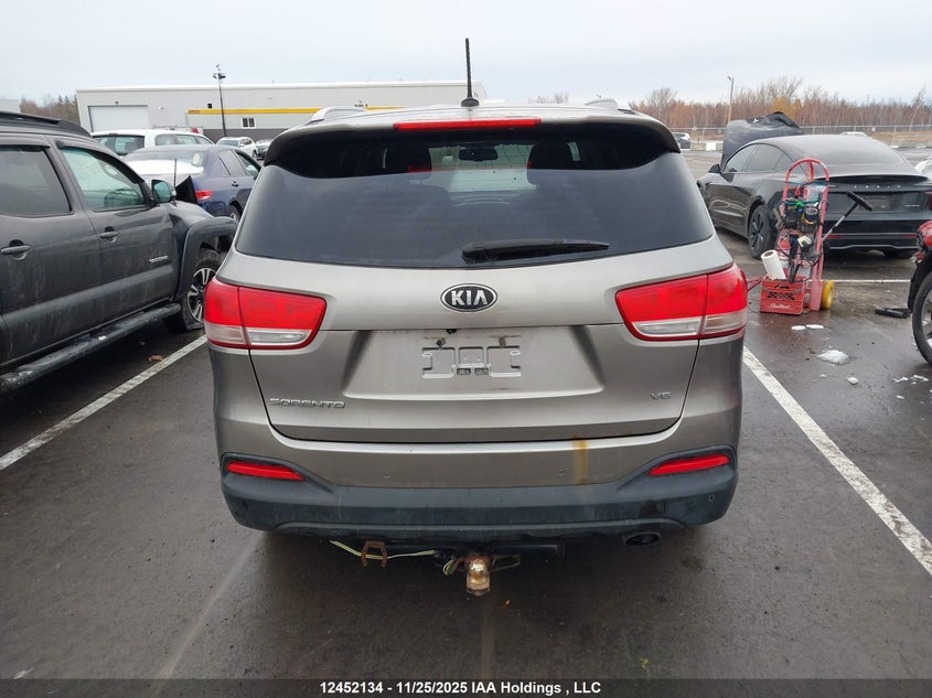 5XYPGDA55GG175389 2016 KIA SORENTO photo no. 16