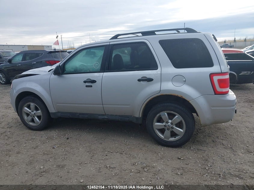 1FMCU0DG8BKC67480 2011 FORD ESCAPE photo no. 14