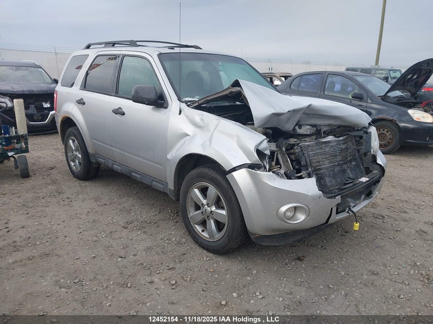 1FMCU0DG8BKC67480 2011 FORD ESCAPE photo no. 18