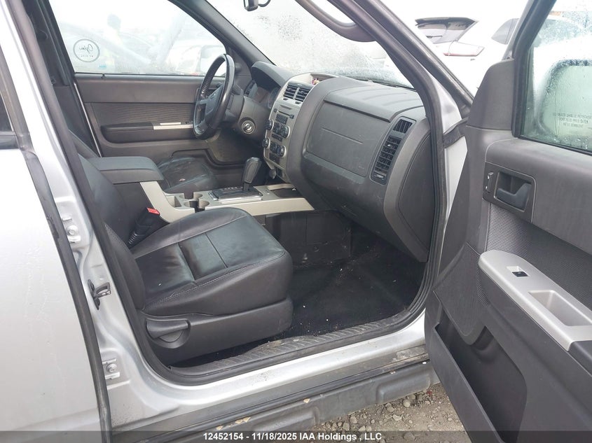 1FMCU0DG8BKC67480 2011 FORD ESCAPE photo no. 5