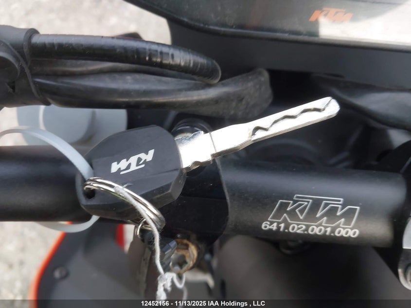 VBKTU6400LM774050 2020 KTM 790 ADVENTURE photo no. 11