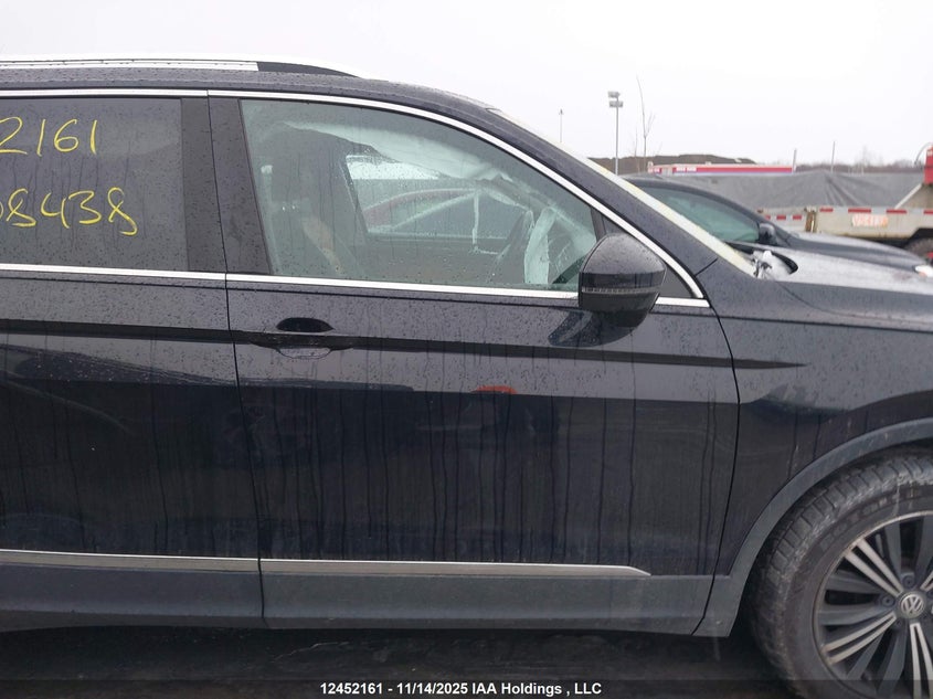 3VV4B7AX2JM008438 2018 VOLKSWAGEN TIGUAN photo no. 14