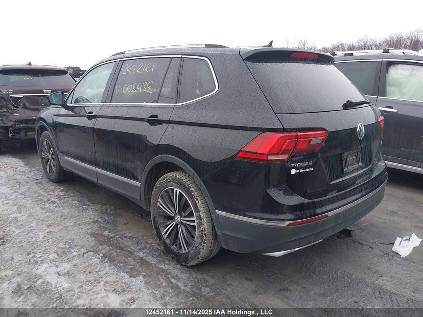 3VV4B7AX2JM008438 2018 VOLKSWAGEN TIGUAN photo no. 3