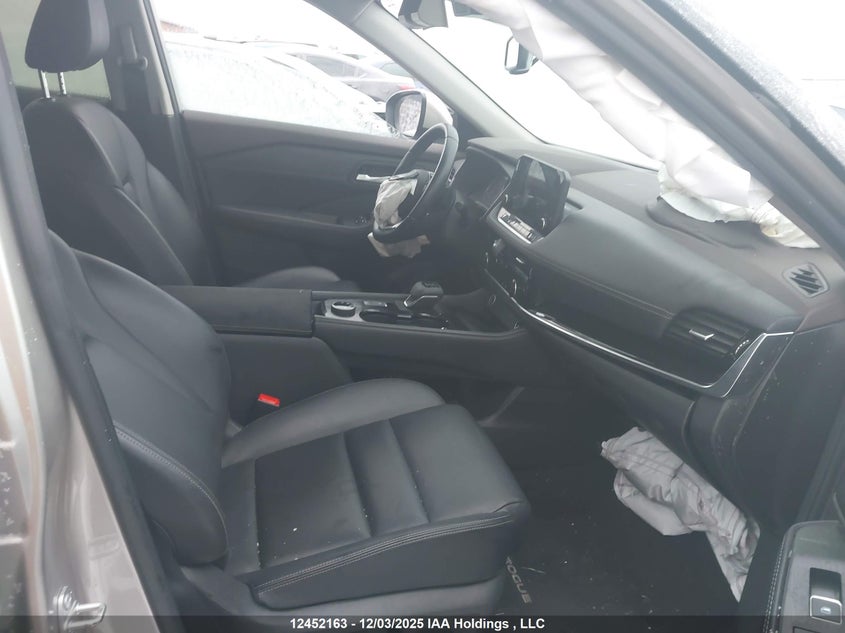 JN8BT3CB0PW197990 2023 NISSAN ROGUE photo no. 5