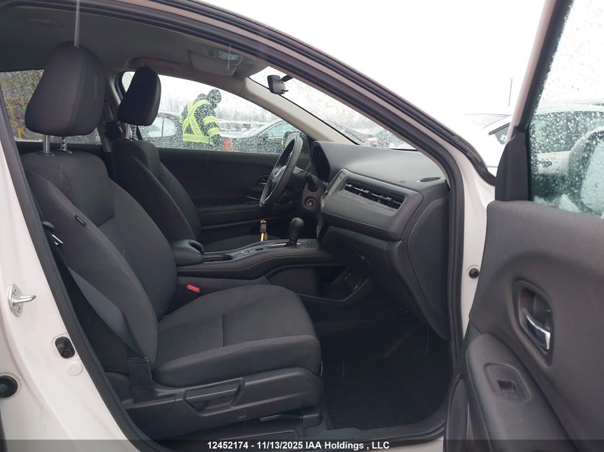 3CZRU6H30NM103592 2022 HONDA HR-V photo no. 5