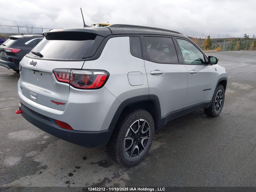 3C4NJDDN5RT138391 2024 JEEP COMPASS photo no. 4
