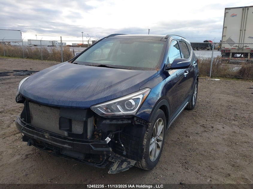 5XYZUDLA5JG552368 2018 HYUNDAI SANTA FE photo no. 2