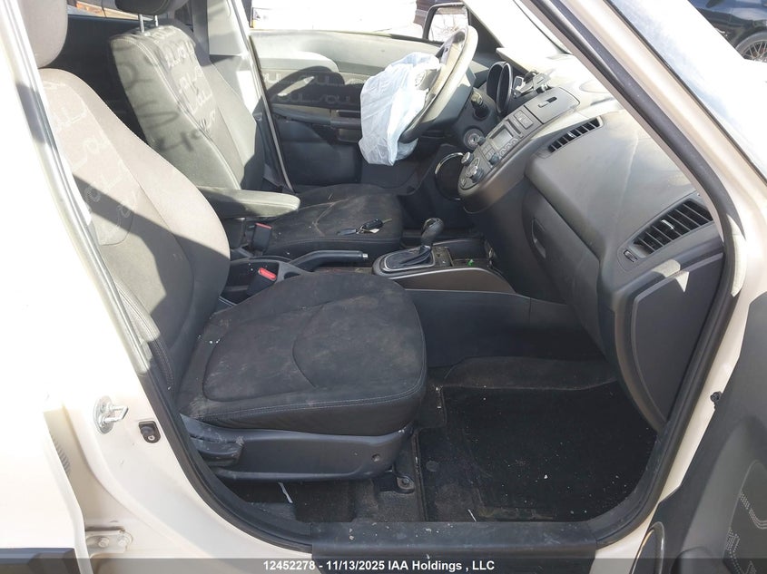 KNDJT2A65D7492046 2013 KIA SOUL photo no. 5