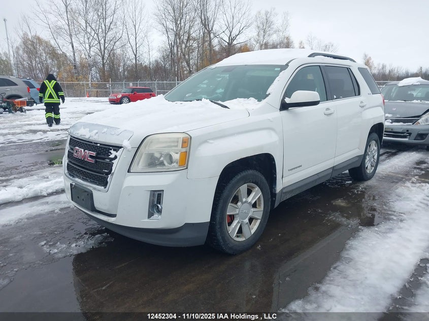 2CTALSEC3B6331020 2011 GMC TERRAIN photo no. 2