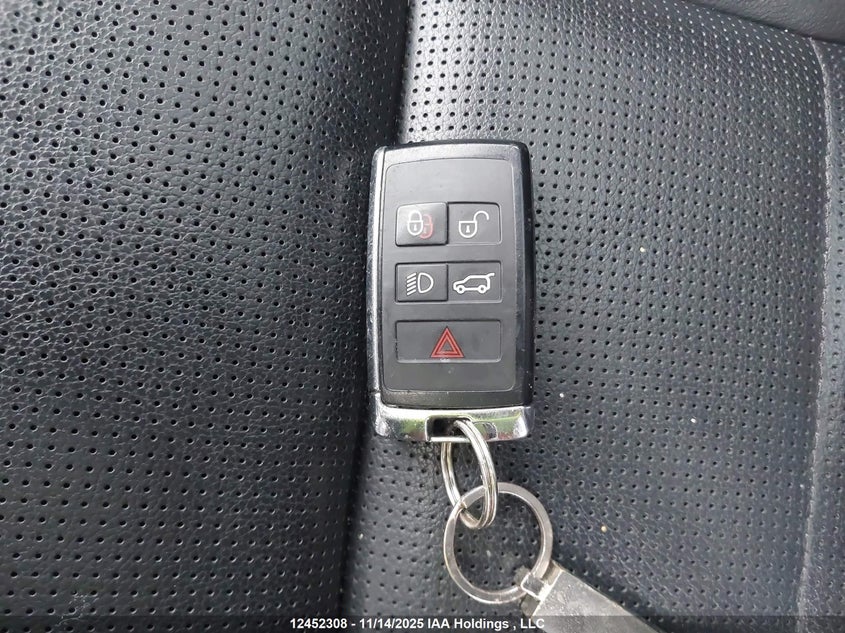 SADFL2GXXK1Z51548 2019 JAGUAR E-PACE photo no. 11