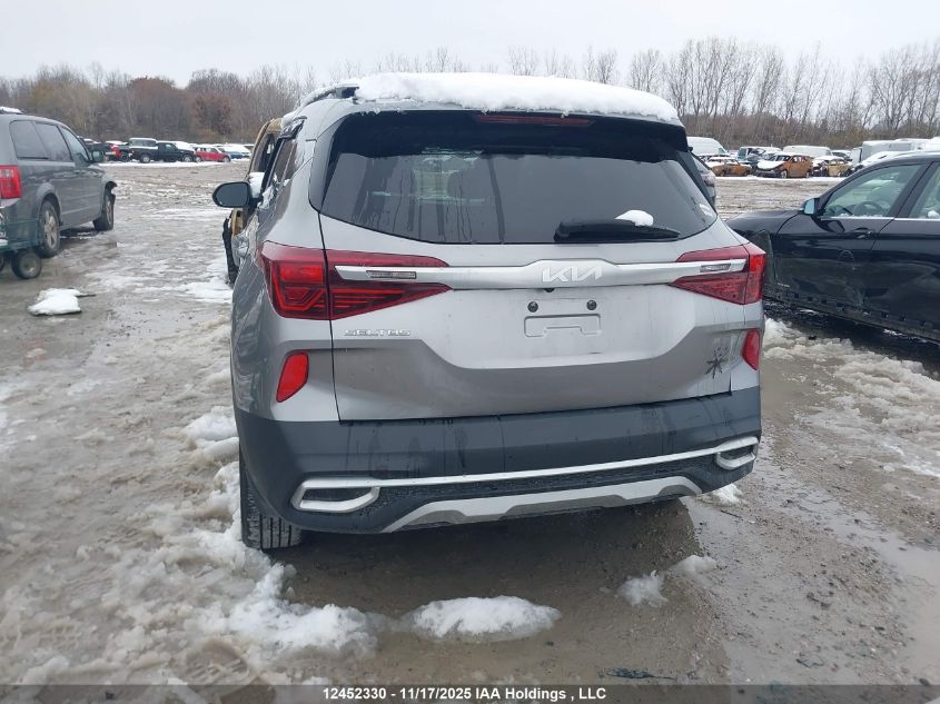 2022 Kia Seltos S VIN: KNDEUCAA9N7323707 Lot: 12452330