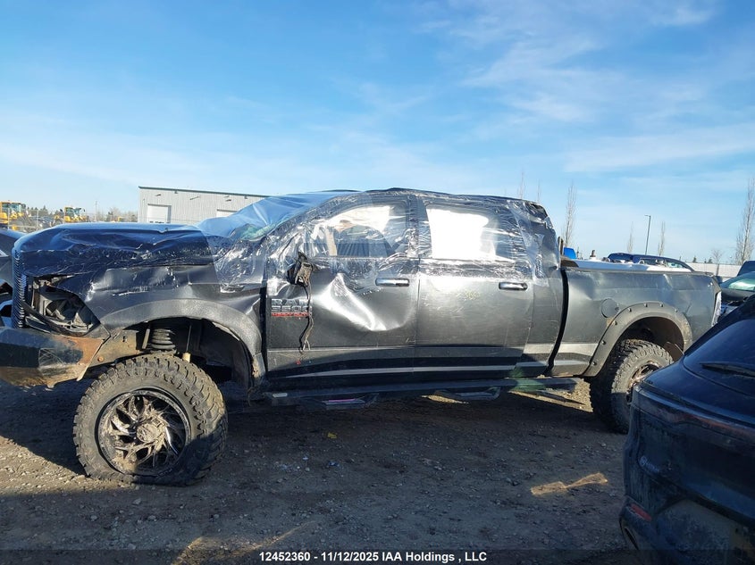 3C63R3ML1FG644725 2015 RAM 3500 photo no. 15