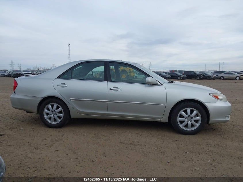 2002 Toyota Camry Le/Xle VIN: JTDBE30K520020115 Lot: 12452365
