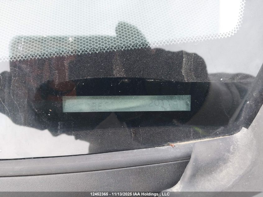 2002 Toyota Camry Le/Xle VIN: JTDBE30K520020115 Lot: 12452365